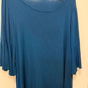 Green Envelope Teal Short Sleeve Top